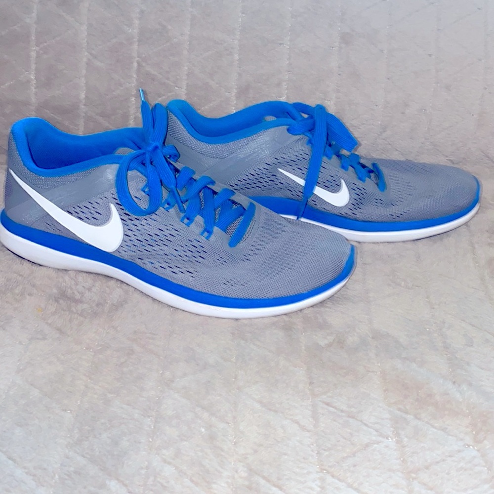 Mens Nike Sneakers size 8